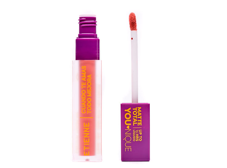 LABIAL LÍQUIDO MATE ETIENNE TODO MEJORA YOUNIQUE