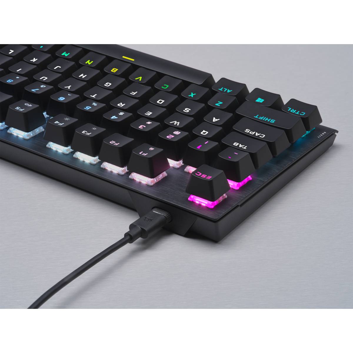 Teclado Gamer Óptico-mecánico Corsair K60 PRO TKL RGB, Key Switches CORSAIR OPX, Tenkeyless