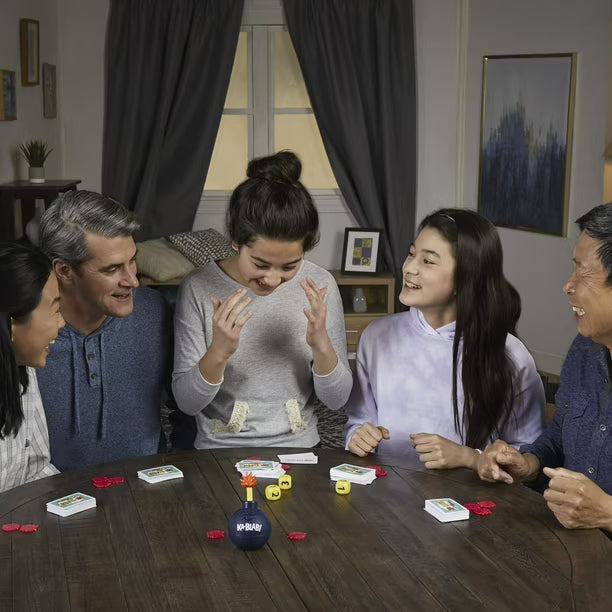 Hasbro Gaming Ka-Blab! Juego de Mesa Familiar 10+ – Versión en Inglés