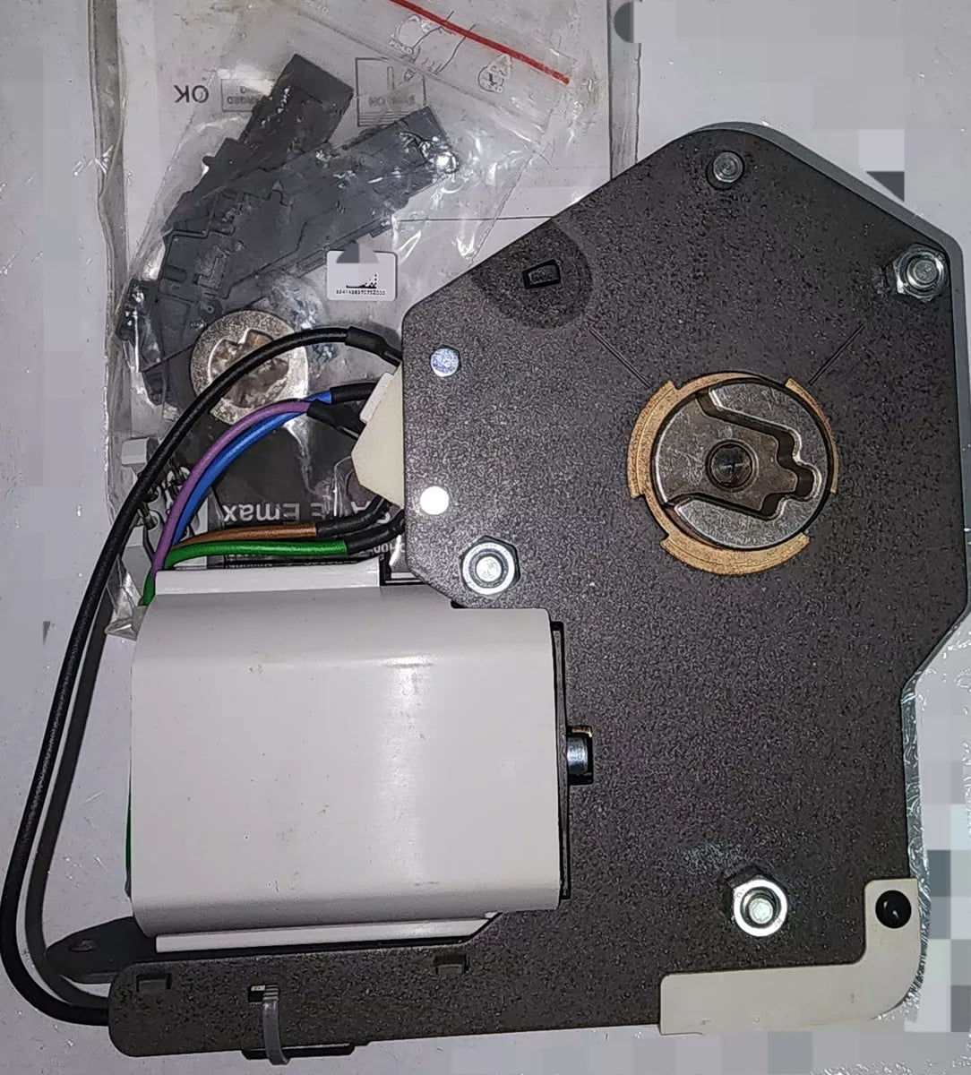 Motor Para E2.2...e6.2 100-130 Vacdc Ref 1SDA073724R1 ABB