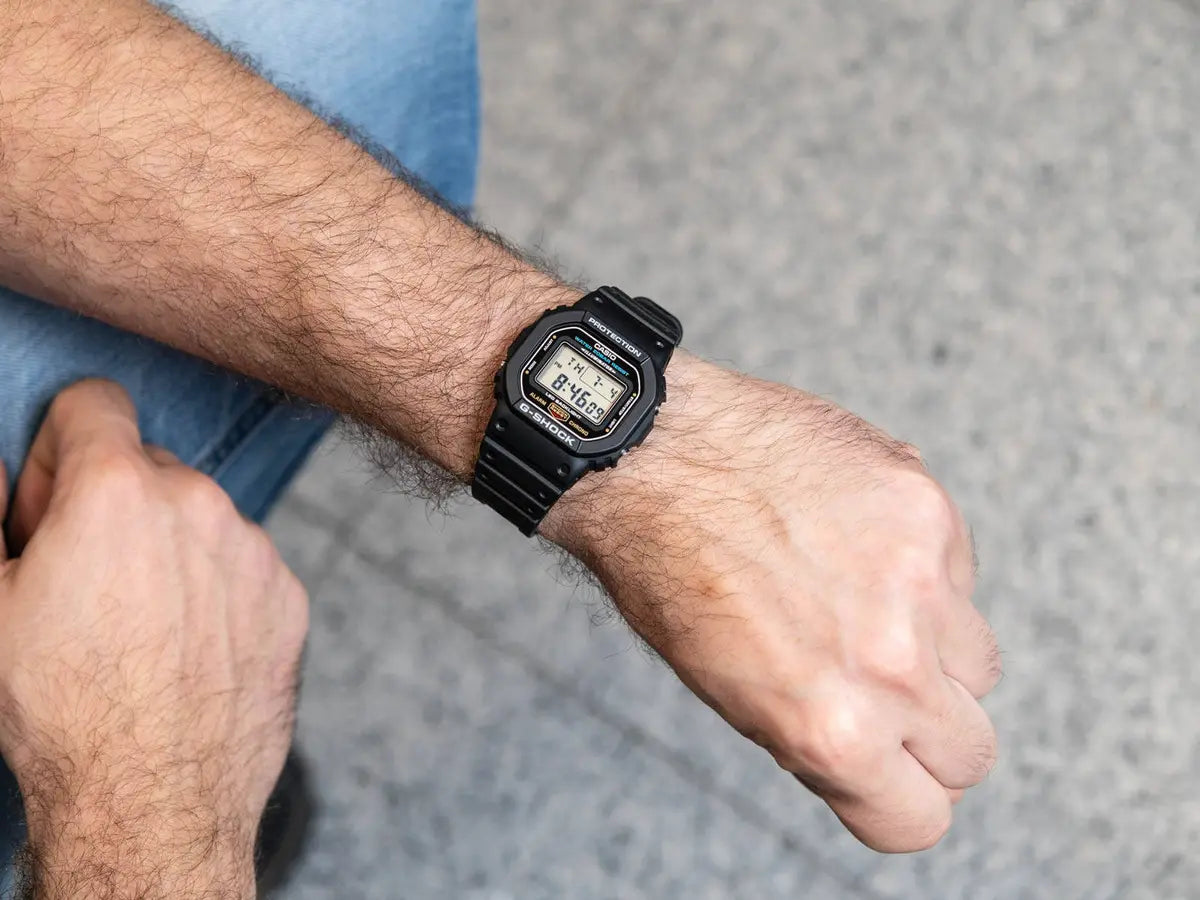 Reloj Casio G-SHOCK DW-5600UE-1 | Digital | Resistente a Impactos | 200 m | Hombre