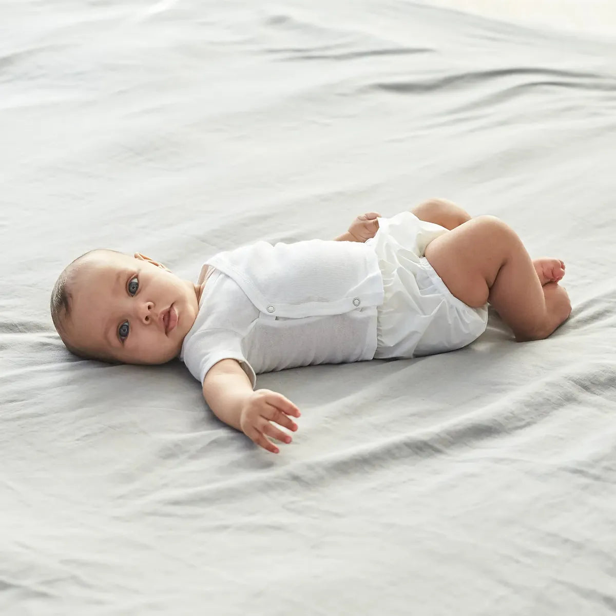 Gerber 8 Pack Cubrepañales Impermeables para Bebé y Toddler, Blanco, Talla 3T