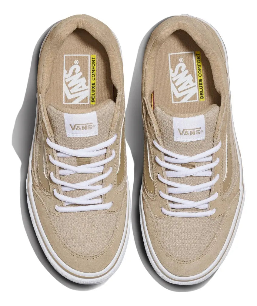 Zapatilla Mujer Fairview Deluxe Beige Vans
