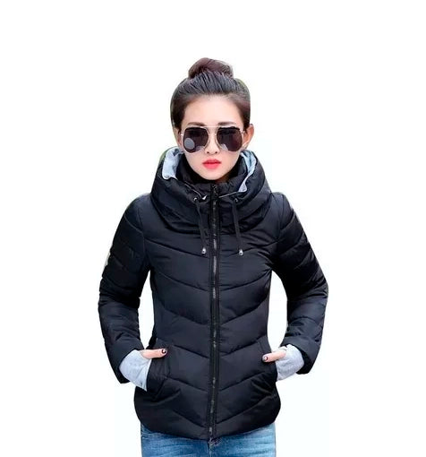 Parka Acolchada de mujer corta y delgada De color liso