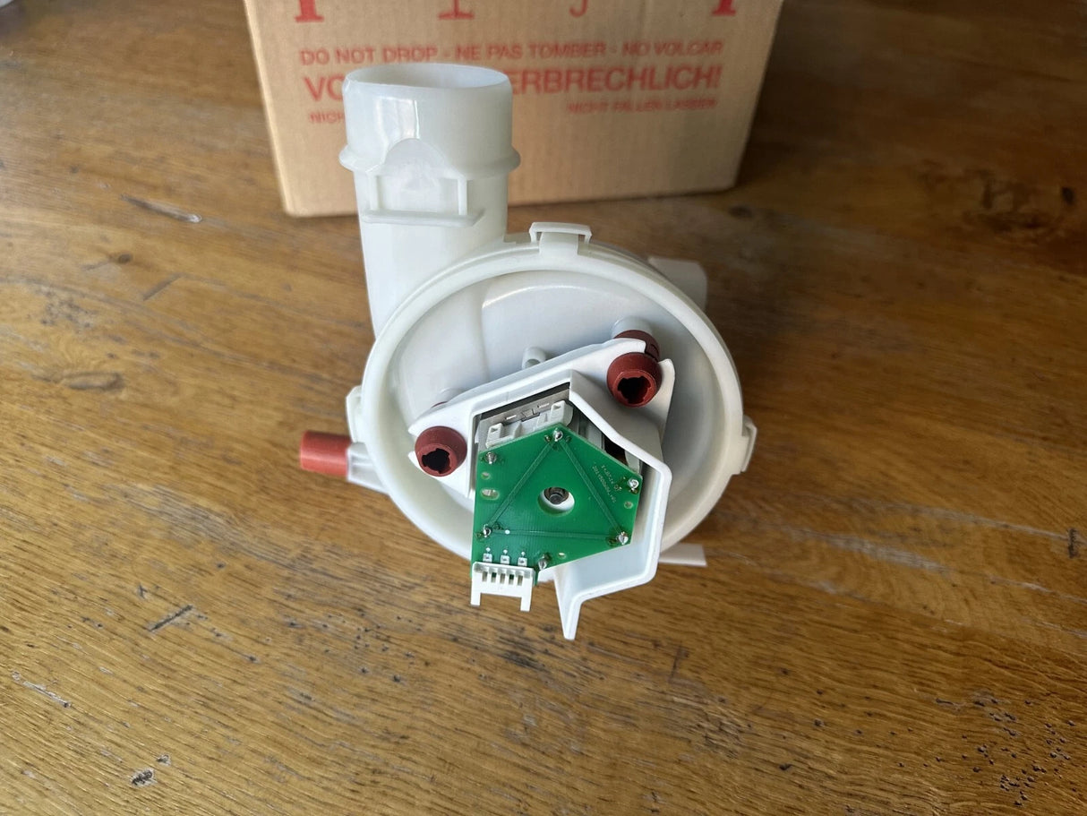 Motor del ventilador del lavavajillas Bosch, pieza n.° RLZ75/2500-1912-192