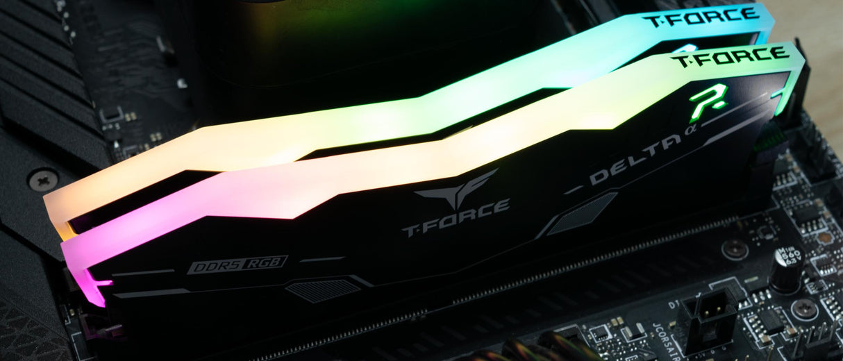 Memoria RAM TEAMGROUP T-FORCE DELTAα RGB DDR5 16GB (2x8GB) 6000MHz CL38 AMD EXPO – Black