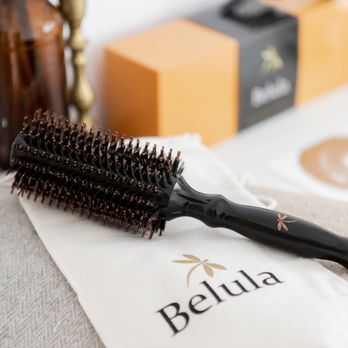 Belula Cepillo Redondo 2" con Cerdas de Jabalí para Brushing + Accesorios