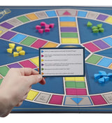 Juego Trivial Pursuit de Hasbro Gaming: Edición clásica (Edición en Inglés)