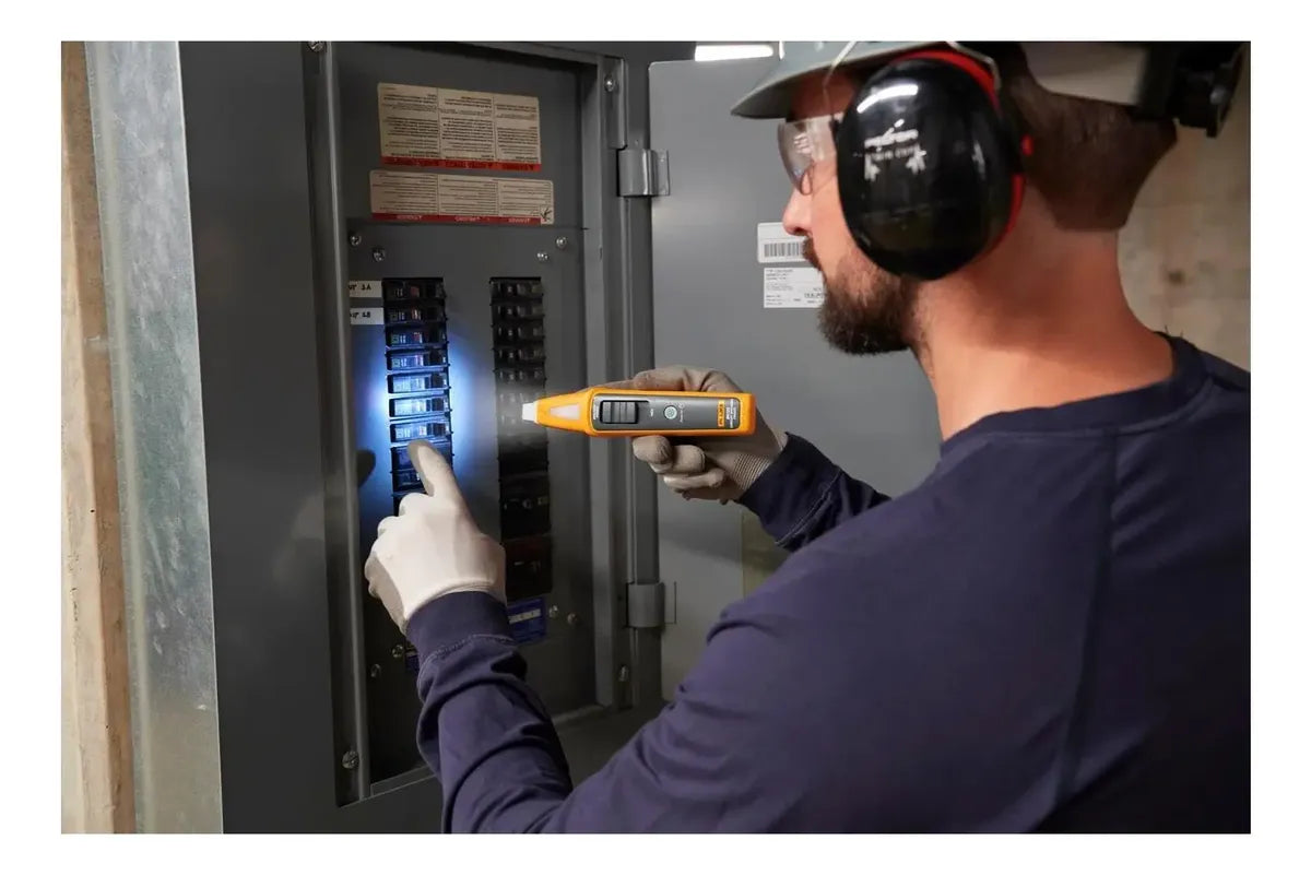 Fluke BK120 SmartTrace Buscador de Breakers y Detector de Voltaje NCV