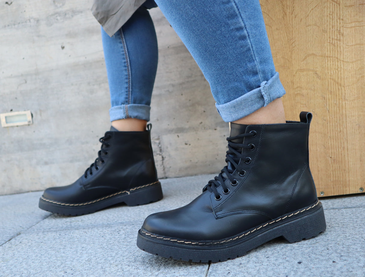 Bototos Ecocuero Suela Negra Unisex con Cierre | Diseño Urbano, Cómodo y Versátil