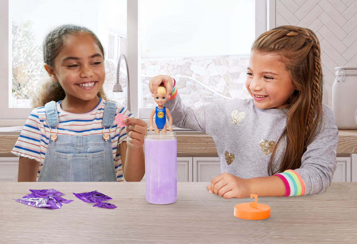 Barbie Color Reveal Chelsea – Muñeca con 6 Sorpresas y Cambio de Color
